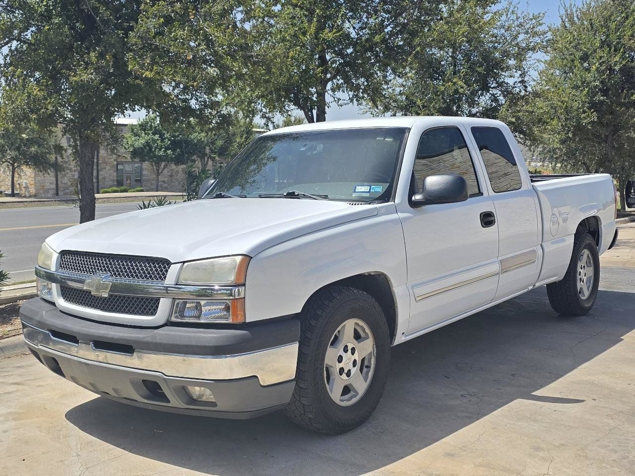 Used 2005 Chevrolet Silverado 1500 LS w/ Light Duty Power Package RWD image 1
