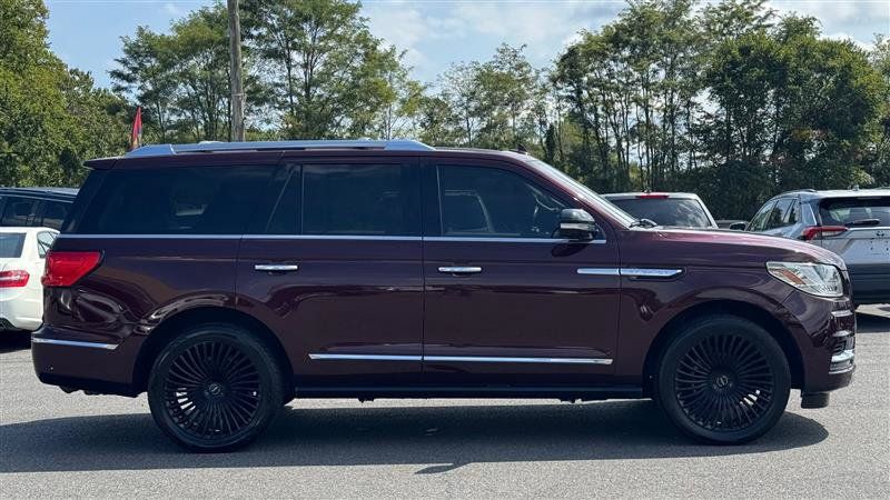 Used 2018 Lincoln Navigator Reserve w/ Technology Package AWD/4WD image 6