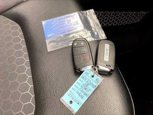 Used 2018 Jeep Compass Altitude w/ Popular Equipment Group image 11