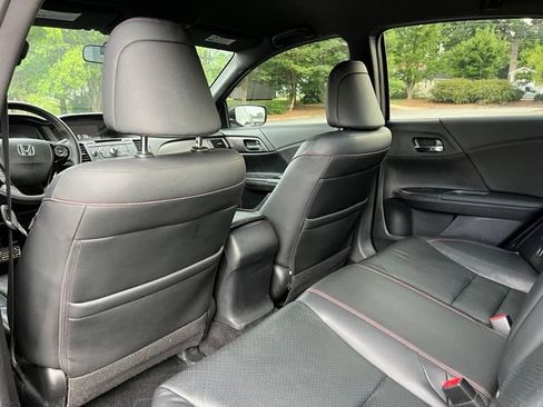Used 2017 Honda Accord Sport Special Edition image 15