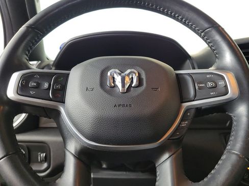 Used 2022 RAM 1500 Big Horn AWD/4WD image 17