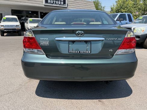 Used 2006 Toyota Camry XLE w/ VSC & Side Airbag Pkg FWD image 94