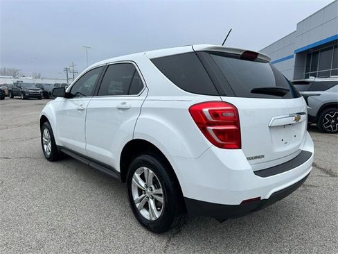 Used 2017 Chevrolet Equinox LS image 3
