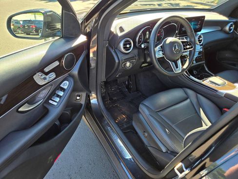 Used 2020 Mercedes-Benz GLC 300 4MATIC image 19