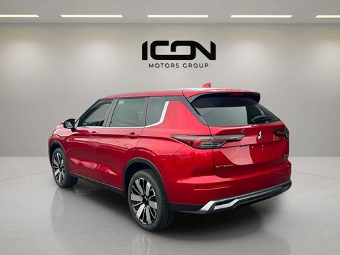 New 2026 Mitsubishi Outlander SE AWD/4WD image 3