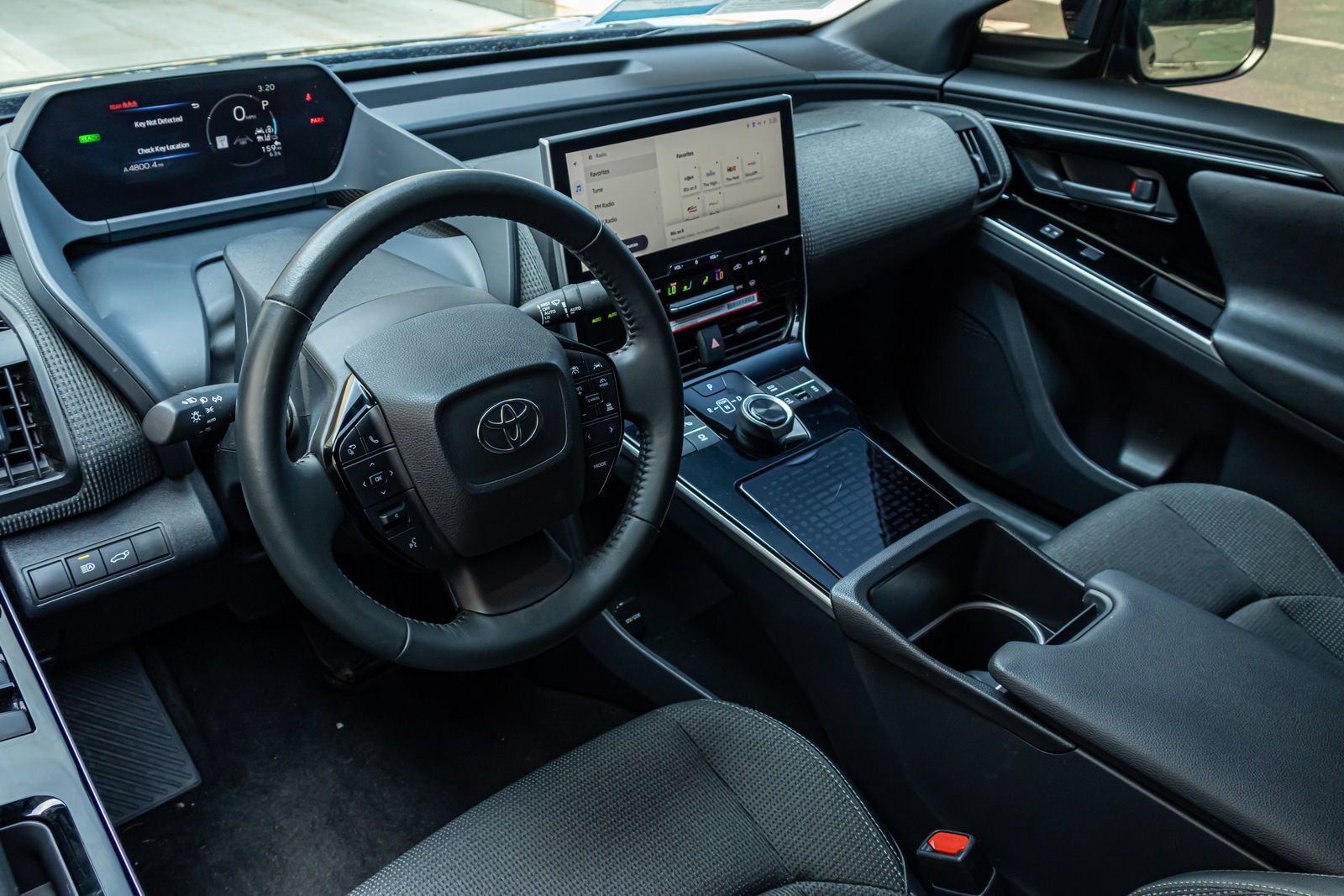 Used 2024 Toyota bZ4X AWD w/ Weather Package image 20