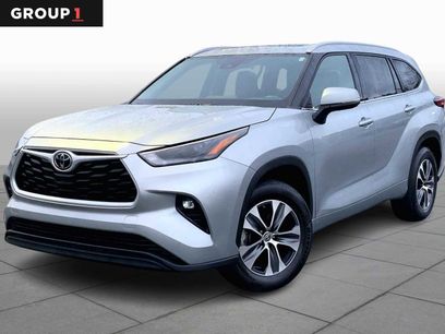 Used 2022 Toyota Highlander XLE