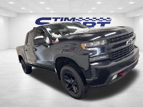 Used 2022 Chevrolet Silverado 1500 LT Trail Boss image 3