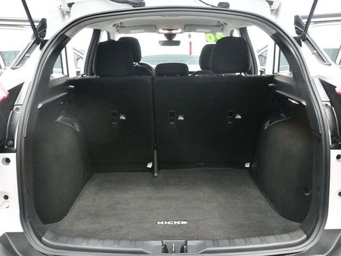 Used 2020 Nissan Kicks SR w/ Exterior Package image 11