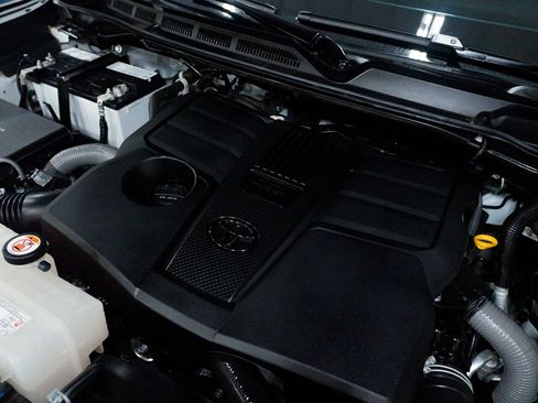 Used 2024 Toyota Tundra Limited image 73