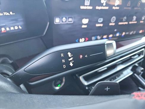 Used 2024 Chevrolet Traverse RS image 12