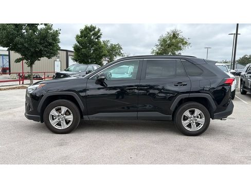Certified 2025 Toyota RAV4 XLE FWD image 10