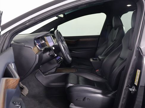 Used 2021 Tesla Model X Long Range image 10