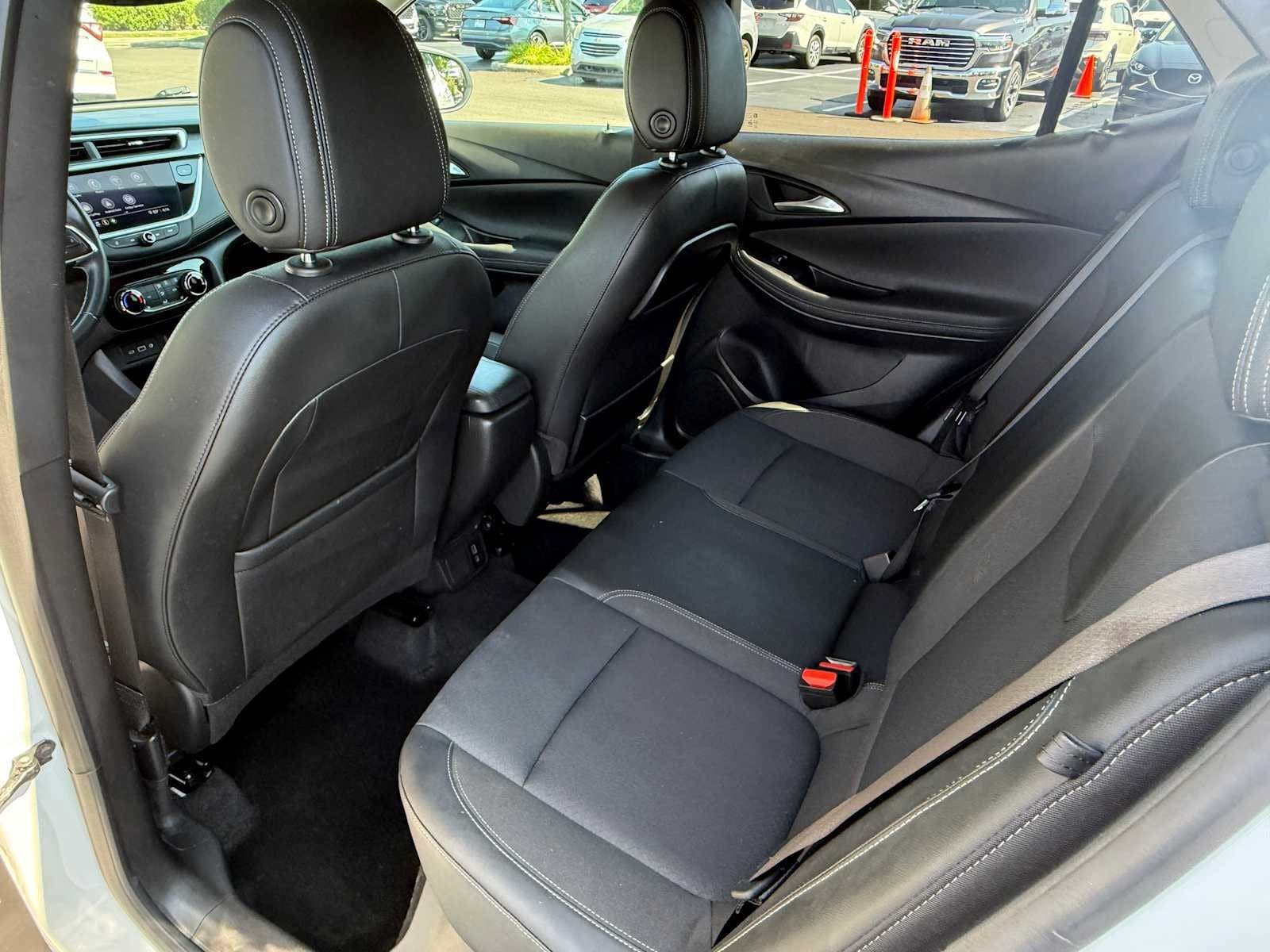 Used 2023 Buick Encore GX Preferred w/ Cold Weather Comfort Package AWD/4WD image 16