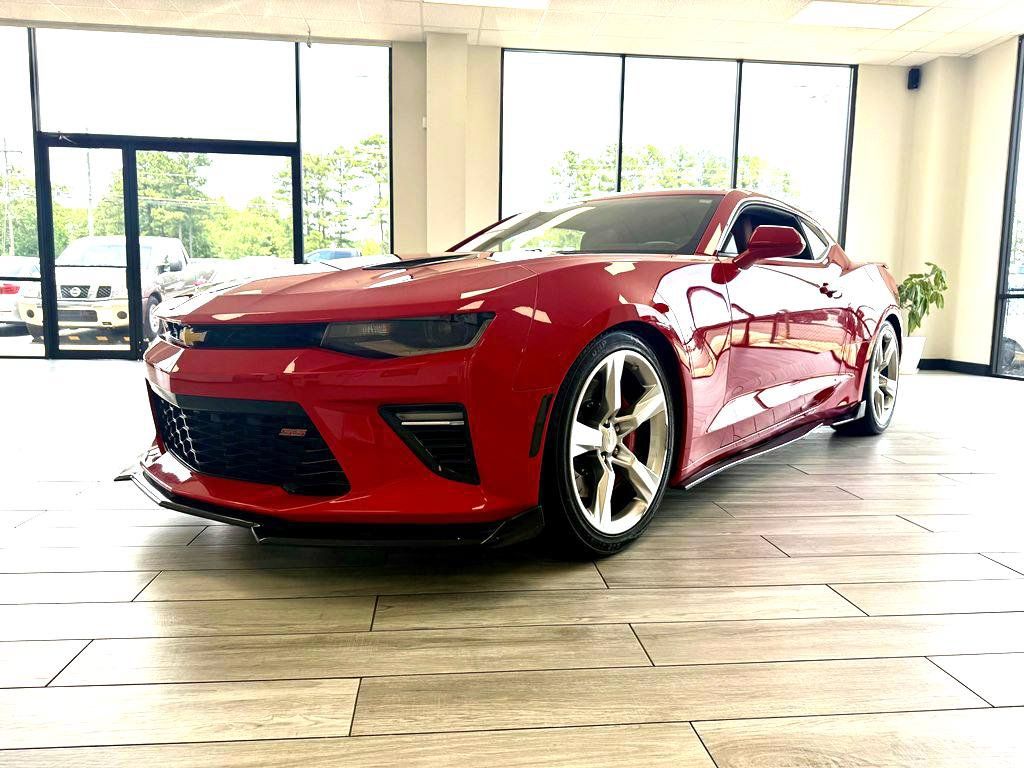 Used 2016 Chevrolet Camaro SS RWD image 3