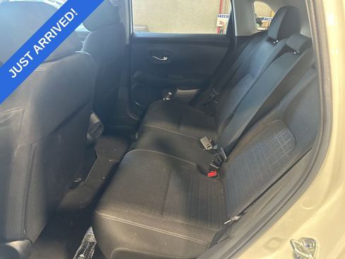 Certified 2025 Honda HR-V LX image 5