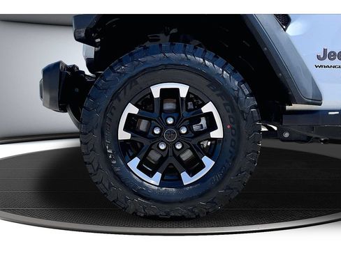 Certified 2025 Jeep Wrangler Unlimited Rubicon AWD/4WD image 52