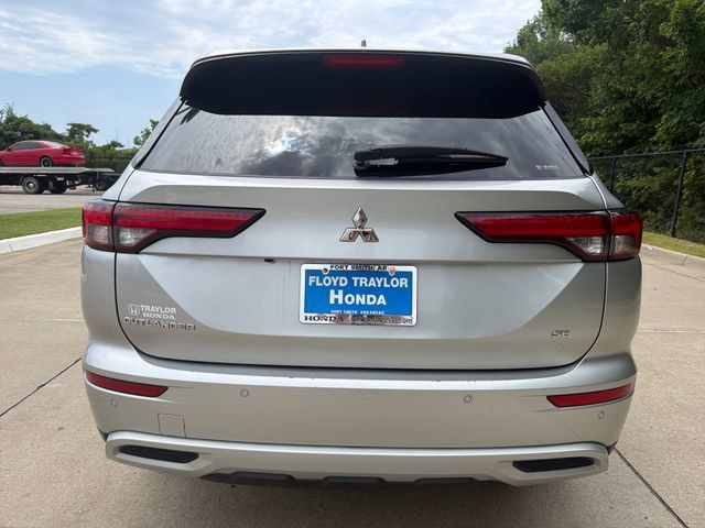 Used 2024 Mitsubishi Outlander SE AWD/4WD image 4