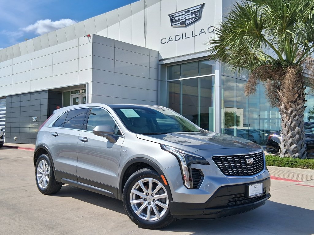 Used 2023 Cadillac XT4 Luxury FWD image 1