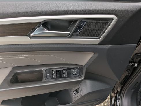 Certified 2023 Volkswagen Atlas SE FWD image 17