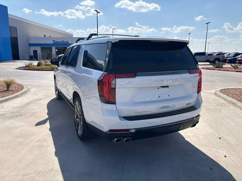 Used 2026 GMC Yukon XL Denali Ultimate AWD/4WD image 8