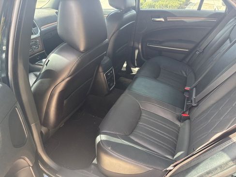 Used 2019 Chrysler 300 C w/ Sun, Sound & Nav Package image 5