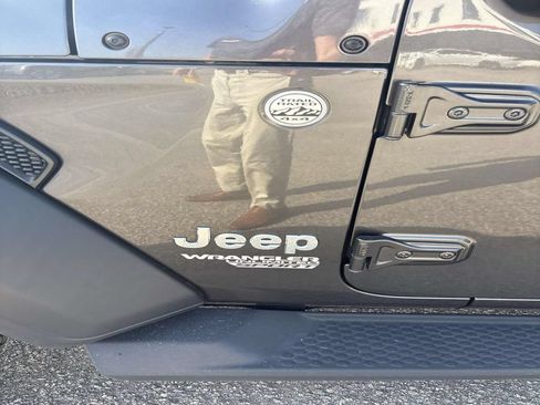 Used 2018 Jeep Wrangler Unlimited Sport S AWD/4WD image 8