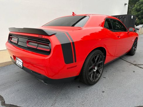 Used 2017 Dodge Challenger R/T Scat Pack RWD image 21