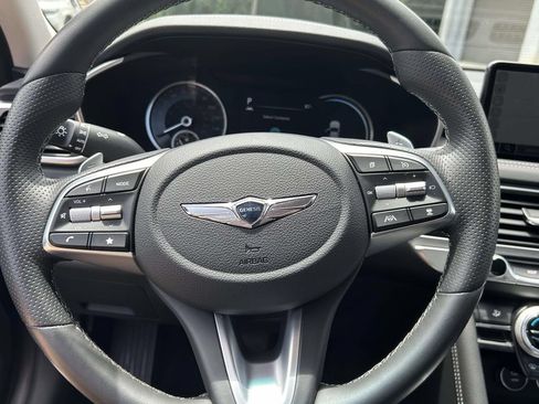 Used 2022 Genesis G70 2.0T RWD image 19