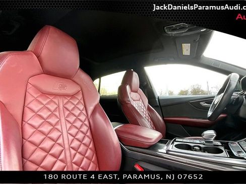 Used 2022 Audi SQ8 Premium Plus w/ Black Optic Package image 15