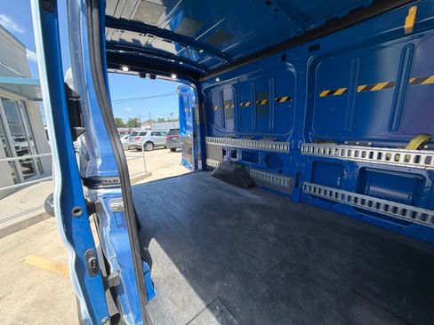 Used 2018 Ford Transit 250 148 Medium Roof RWD image 27