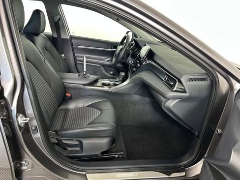 Used 2024 Toyota Camry SE image 28