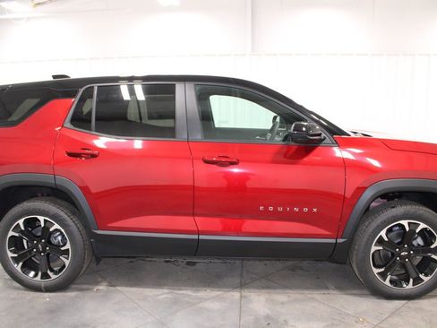 New 2026 Chevrolet Equinox LT w/ Convenience Package II image 11