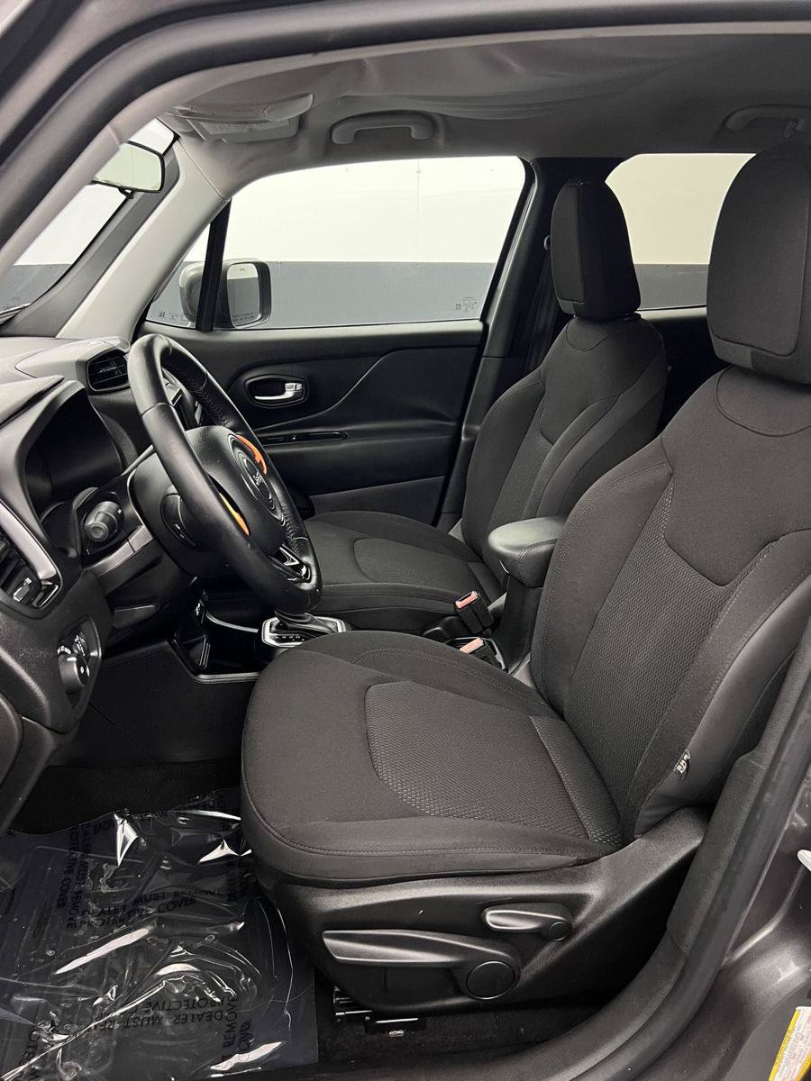 Used 2019 Jeep Renegade Altitude w/ Quick Order Package 2XM FWD image 4