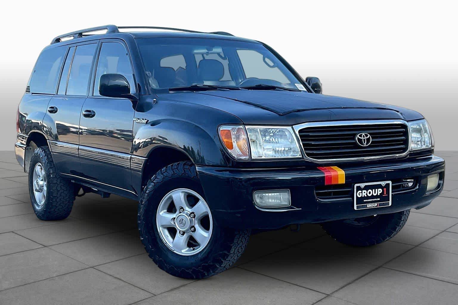 Used 1999 Toyota Land Cruiser w/ Leather Trim Pkg AWD/4WD image 2