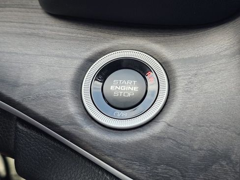 New 2025 Jeep Grand Cherokee Limited w/ Luxury Tech Group II image 26