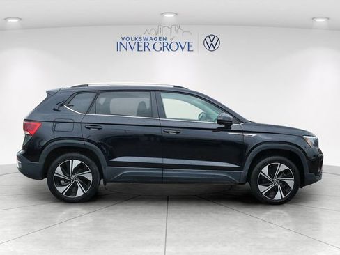 Certified 2024 Volkswagen Taos SE AWD/4WD image 8