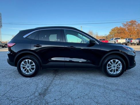 Used 2022 Ford Escape SE w/ Convenience Package image 2
