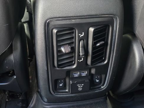 Used 2018 Jeep Grand Cherokee Limited AWD/4WD image 23