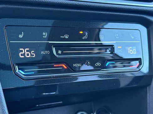 New 2026 Volkswagen Taos SEL image 20