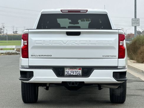 Used 2025 Chevrolet Silverado 1500 Custom image 5