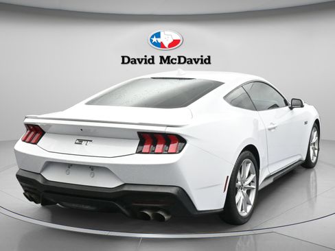 Used 2025 Ford Mustang GT Premium RWD image 8