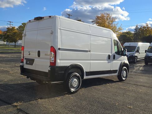 Used 2025 RAM ProMaster 1500 w/ Safety Group image 4