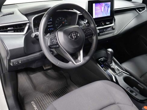 Used 2023 Toyota Corolla SE FWD image 4