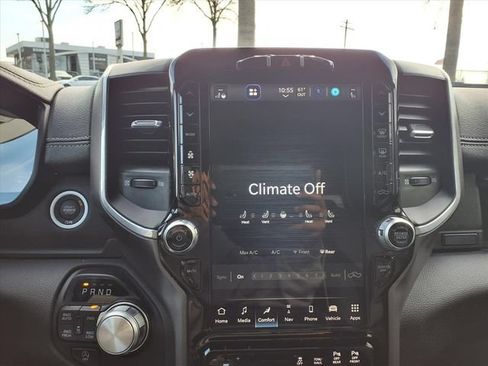 Used 2023 RAM 1500 Laramie AWD/4WD image 23