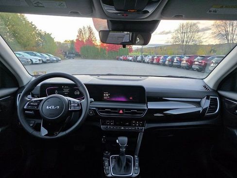 New 2026 Kia Seltos S image 17