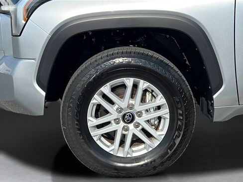Used 2025 Toyota Tundra SR5 w/ SR5 Premium Package AWD/4WD image 25