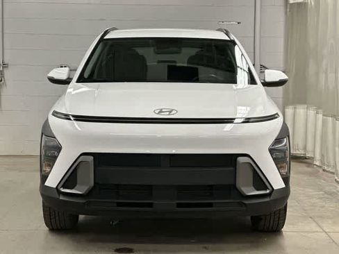 Used 2024 Hyundai Kona SEL w/ Convenience Package image 29