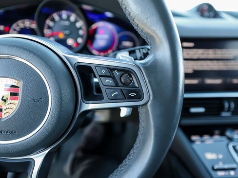 Certified 2023 Porsche Cayenne Platinum Edition image 16