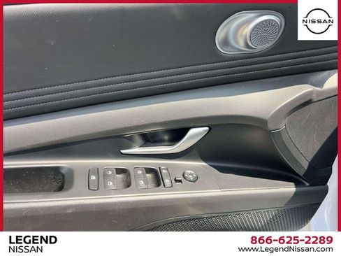 Used 2024 Hyundai Elantra SEL w/ Convenience Package FWD image 15